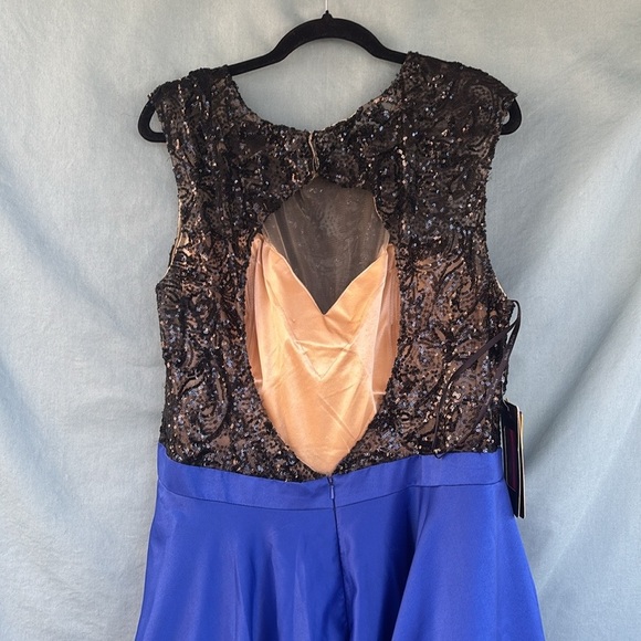 NWT Long Sequin Bodice A-line Dress by Juliet XXL - Picture 7 of 12